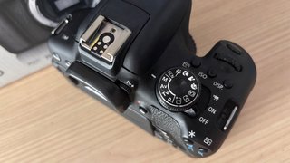Canon EOS 750D + Tamron 18-270mm