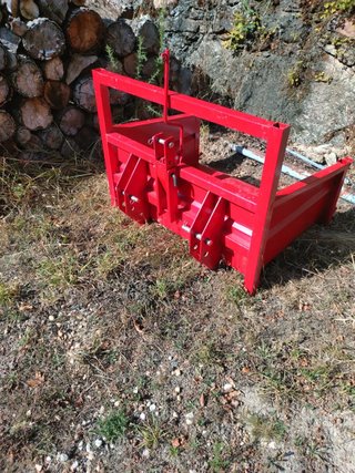 Cajón trasero tractor rojo