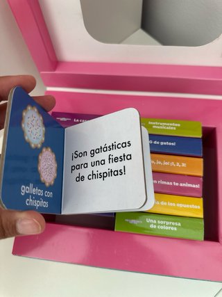 MI PRIMERA LIBRERÍA LA CASA DE MUÑECAS DE GABBY