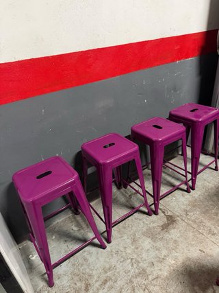 Taburetes estilo industrial bajos a 12€ cada uno