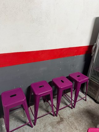 Taburetes estilo industrial bajos a 12€ cada uno