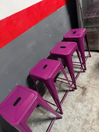 Taburetes estilo industrial bajos a 12€ cada uno