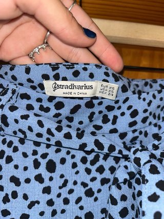 Falda estampada azul y negra