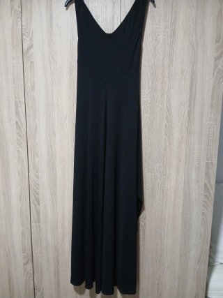 Vestido negro largo con cinturón