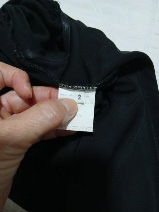 Vestido negro largo con cinturón