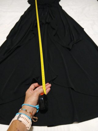 Vestido negro largo con cinturón