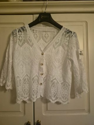 Blusa blanca de encaje