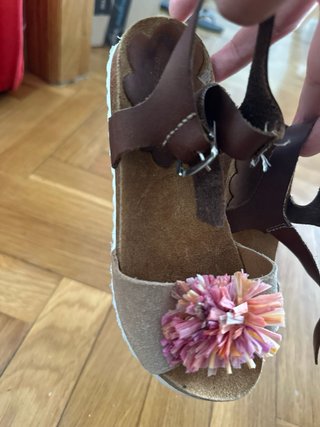 Sandalias niña Avarcas con pompón talla 29