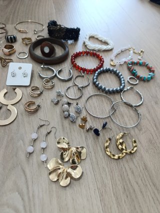 Collezione di Gioielli: Collane, Bracciali, Anelli