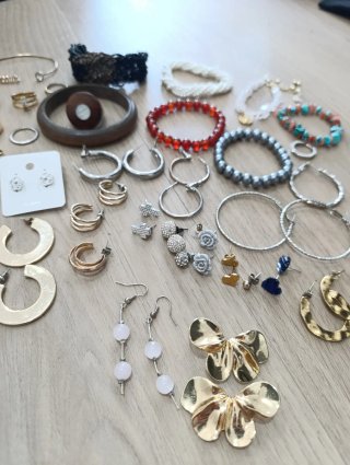 Collezione di Gioielli: Collane, Bracciali, Anelli