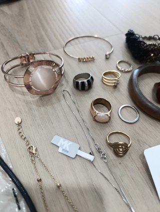 Collezione di Gioielli: Collane, Bracciali, Anelli