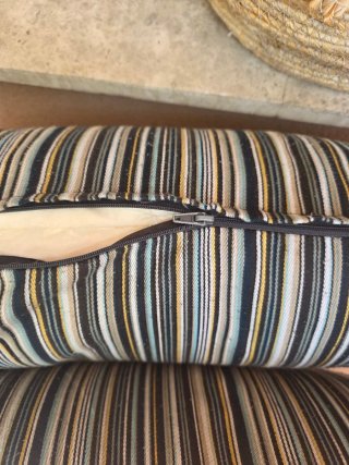 2 Cojines Plumas+fundas Rayas Ikea (los 2, 6€)