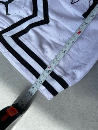 Pantalones Cortos Jordan Blancos y Negros