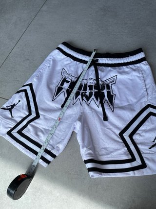 Pantalones Cortos Jordan Blancos y Negros