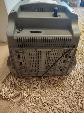 Televisor antiguo gris