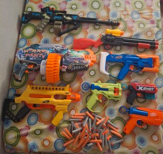 Lote Pistolas Juguete Nerf y X-Shot