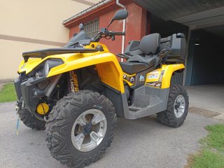 Can-Am Outlander Amarillo