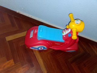 Moto correpasillos infantil