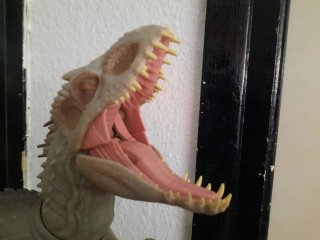 Juguete Indominus Rex.