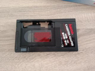 Adaptador Cassette VHS-C a VHS Hama