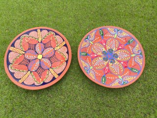 Platos decorativos de cerámica pintados a mano