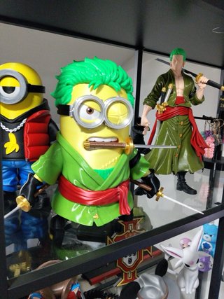 Minion Zoro One Piece Figura Colecionável