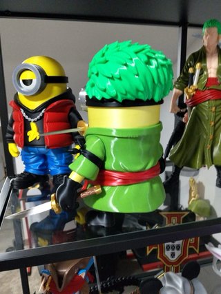 Minion Zoro One Piece Figura Colecionável