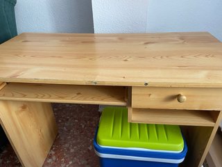 Escritorio de madera