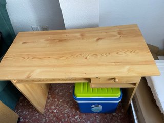 Escritorio de madera