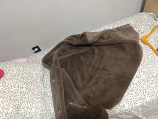 Chaquetón marrón con capucha