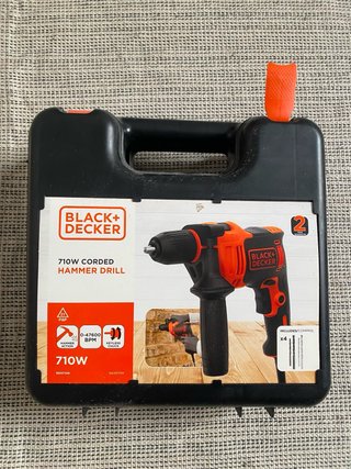 Taladro percutor Black+Decker 710W, Sin estrenar