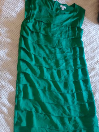 Vestido verde te lo llevas ya 5'10