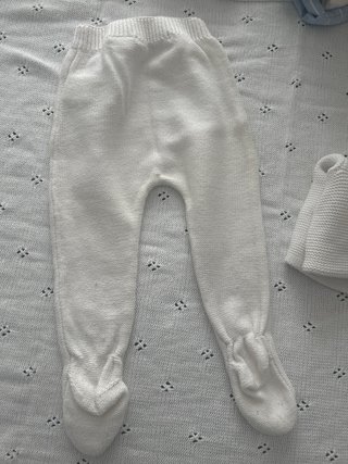 Conjunto hilo bebé chaleco y polainas T3/6 meses