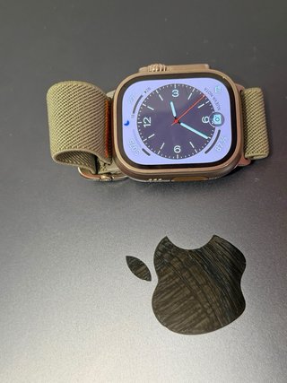 Apple Watch Ultra2 + 4 Correas