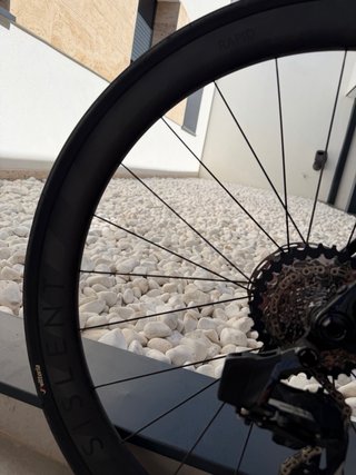 Bicicleta de carretera Aurum Magma Negra