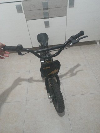 Bicicleta tipo moto infantil eléctrica