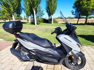 Honda Forza 125 ABS 2023 7800 Kms , Incluye Baul