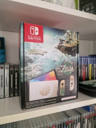 Nintendo Switch OLED Edición Zelda