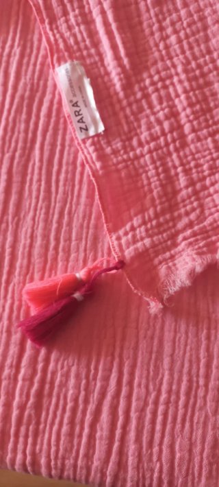 Fular / Pañuelo Rosa Zara con Borlas (Ligero)