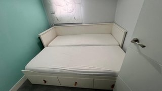Diván Hemnes Ikea con 2 colchones