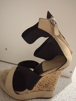 Tacones Donna Karan Beige y Negro