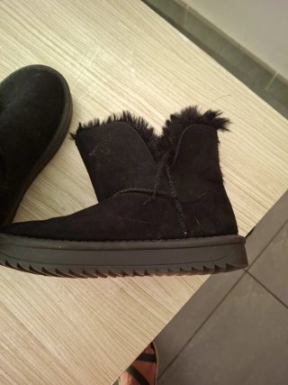 Botines niña negros con pelo