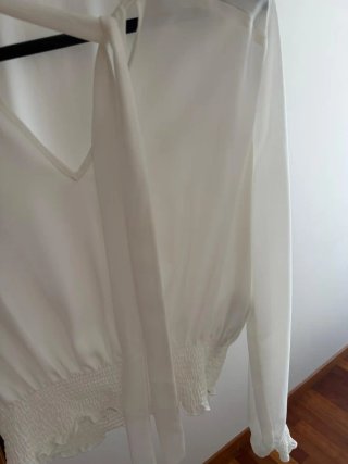 Blusa blanca GUESS, nunca usada, talla L