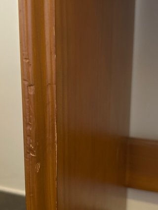 Escritorio de pino con cajones