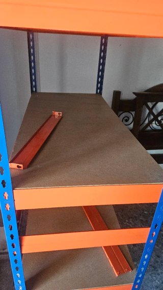 Estantería metálica reforzada naranja