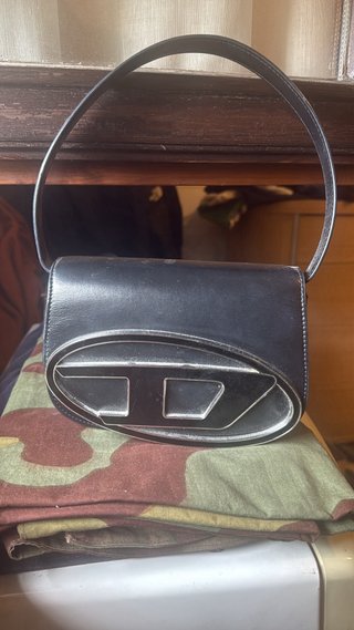 Borsetta Diesel nera con logo D