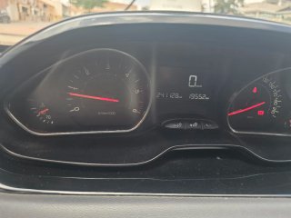Peugeot 208 2012