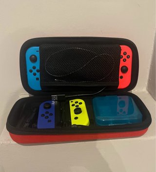 Nintendo Switch Blu, Rosso, Viola, Giallo