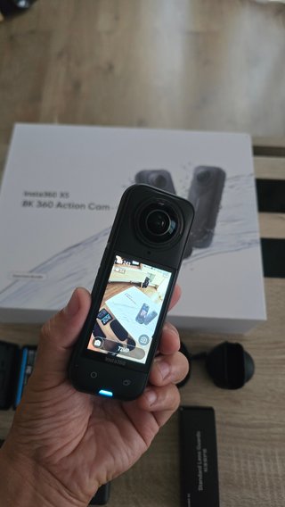 Insta360 X5 + Bundle Kit completo + Funda Acuática