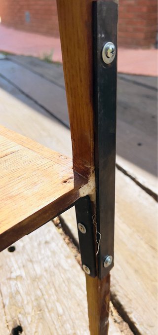 Mesa auxiliar de madera y mármol